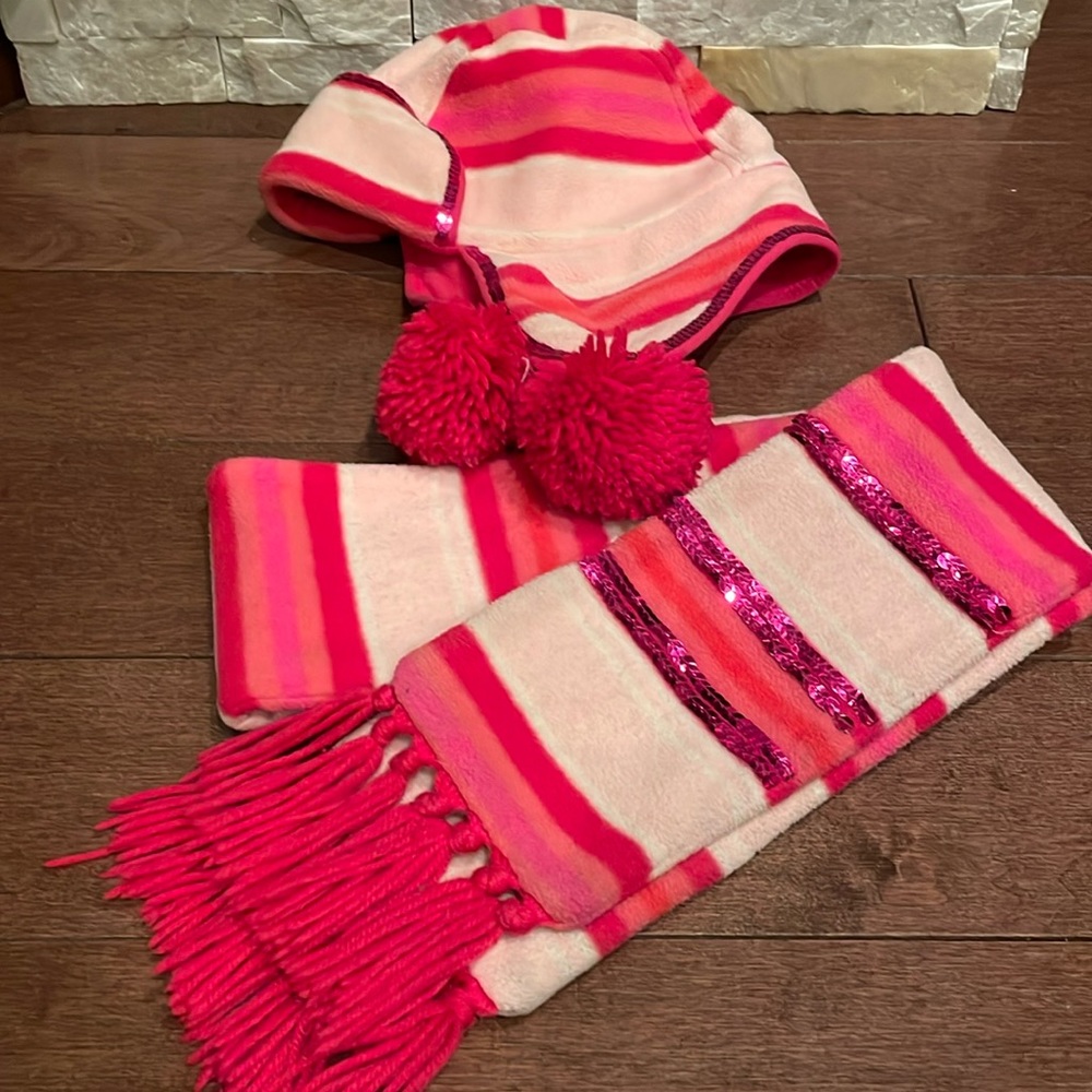 Gap Kids hat and scarf set